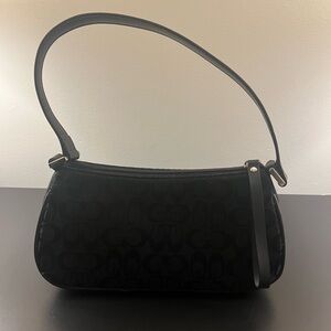 Black Coach Hand Bag With Sliver Hand ware